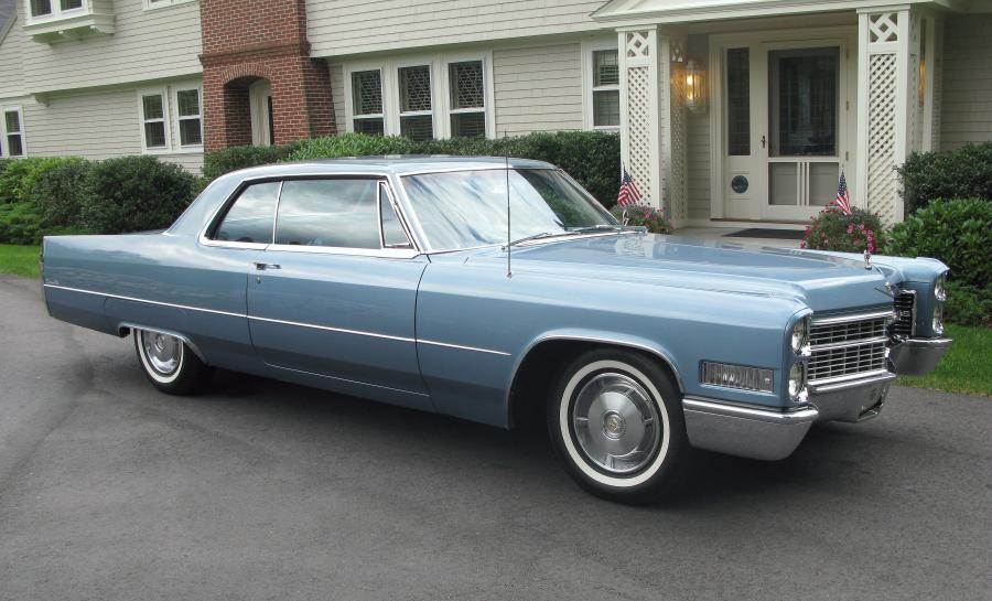  Cadillac DeVille Coupe 1966 года  (фото 1 из 2)